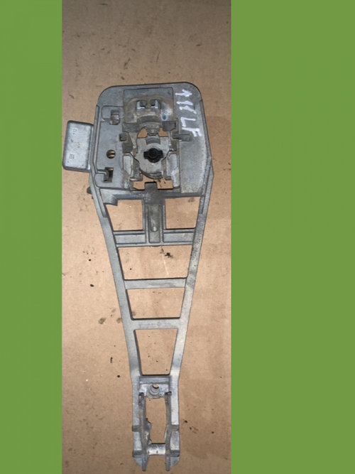 Suport maner exterior usa stanga fata Opel Vectra C [2002 - 2005] Sedan 4-usi 1.8 MT (122 hp) Z-C/BB...