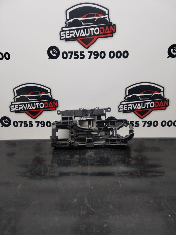 Suport maner interior dreapta spate BMW Seria 5 (2010-2017) [F10] 2.0 Motorina 2011, X4717565009