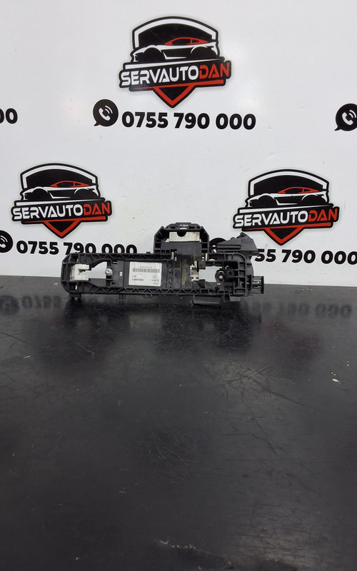 Suport maner interior dreapta spate Mercedes-Benz GL (2013-2019) [x166] 3.0 Motorina 2013, A20476016...