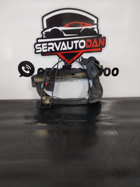 Suport maner interior stanga fata BMW Seria 7 (2001-2008) [E65, E66] 3.0 Motorina 2004, 7013701