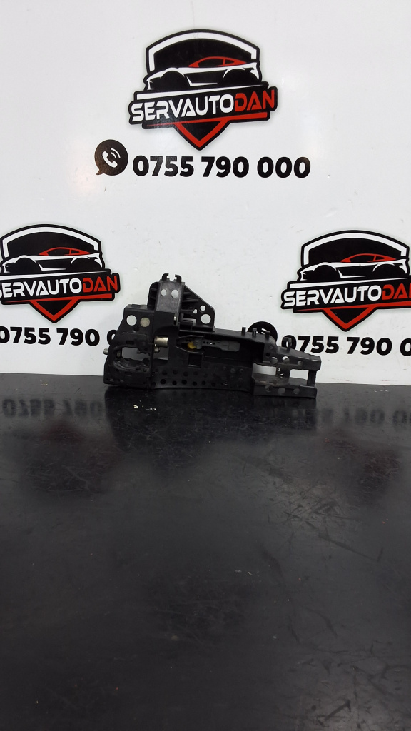Suport maner interior stanga spate Audi A4 (2008-2011) [8K2, B8] 2.0 Motorina 2010, 8T0837885B