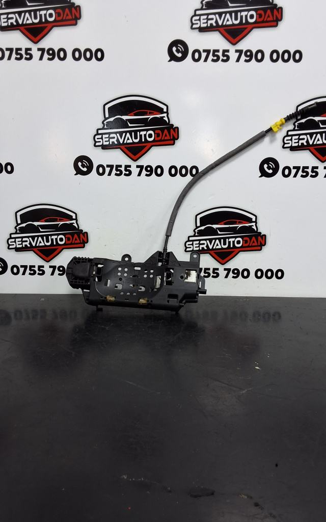 Suport maner interior stanga spate Audi A4 (2015-2019) [8W2, B9] 2.0 Motorina 2016, 8W01837811A / COMBI