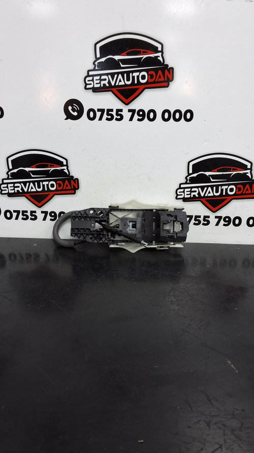 Suport maner interior stanga spate Skoda Octavia 3 facelift (2017-2019) 2.0 Motorina 2019, 5N0839885...