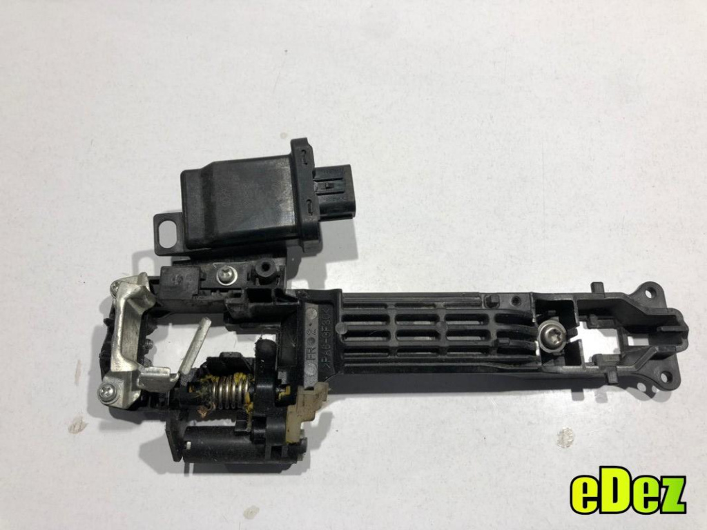 Suport maner usa dreapta fata Toyota Yaris (2005->) 484110-10610
