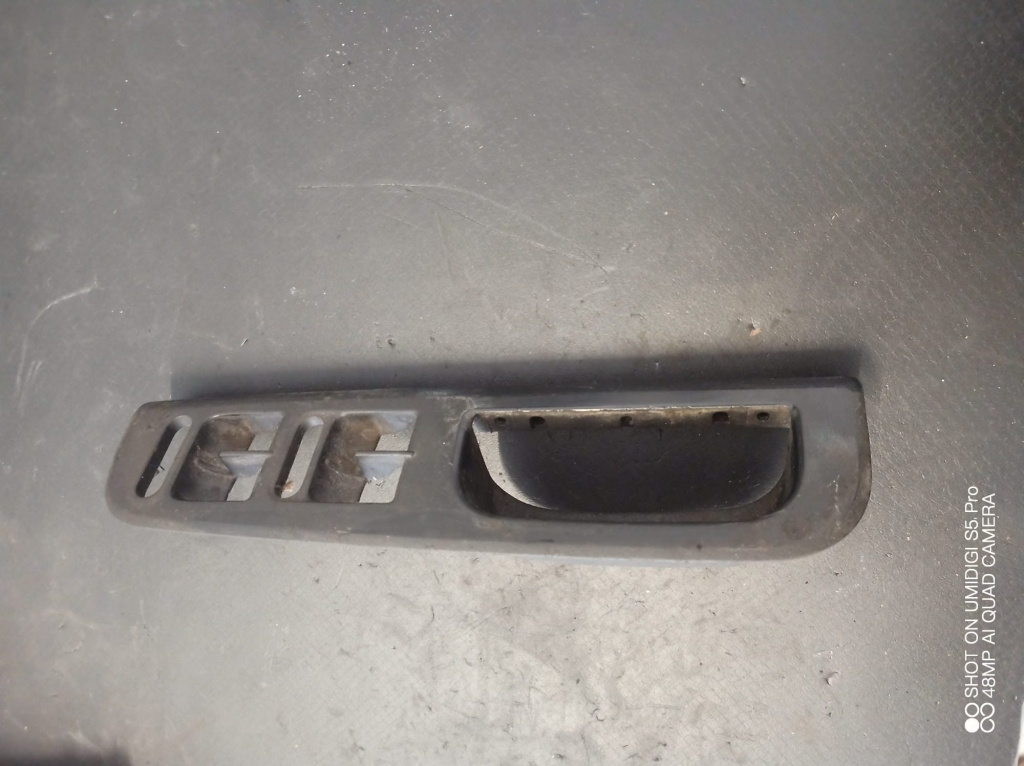 Suport modul butoane , maner interior usa sofer , VW Passat B5 COD -3B1867171C