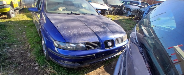 Suport motor 038 199 207H Seat Leon 1M [1999 - 2005] Hatchback 1.9 TD MT (110 hp)