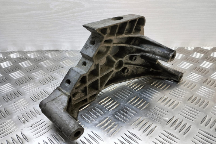 Suport motor 03g199207f Volkswagen VW Golf 5 [2003 - 2009]