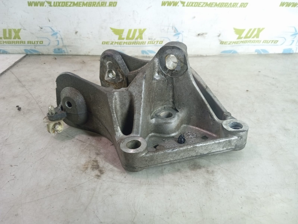 Suport motor 04721570aa 2.8 crdi vm64c Chrysler Voyager 5 [2007 - 2011] 2.8 crdi vm64c