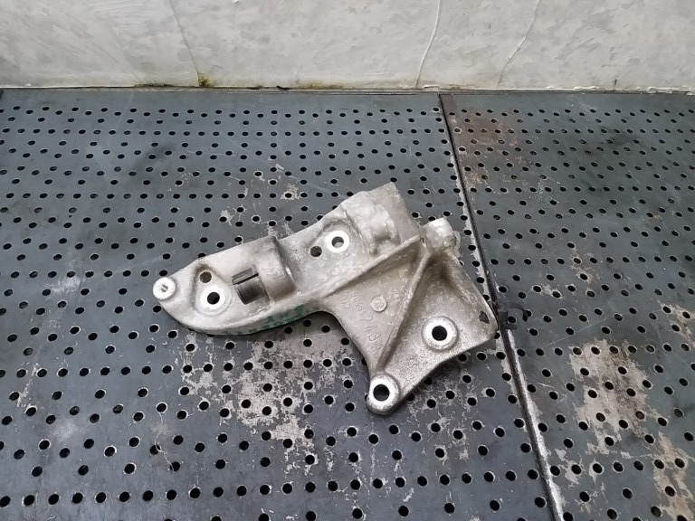 Suport motor 1.4 hdi citroen c3 9646424380