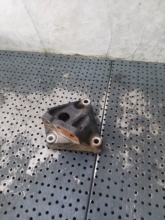 Suport motor 1.8 b hybrid toyota prius