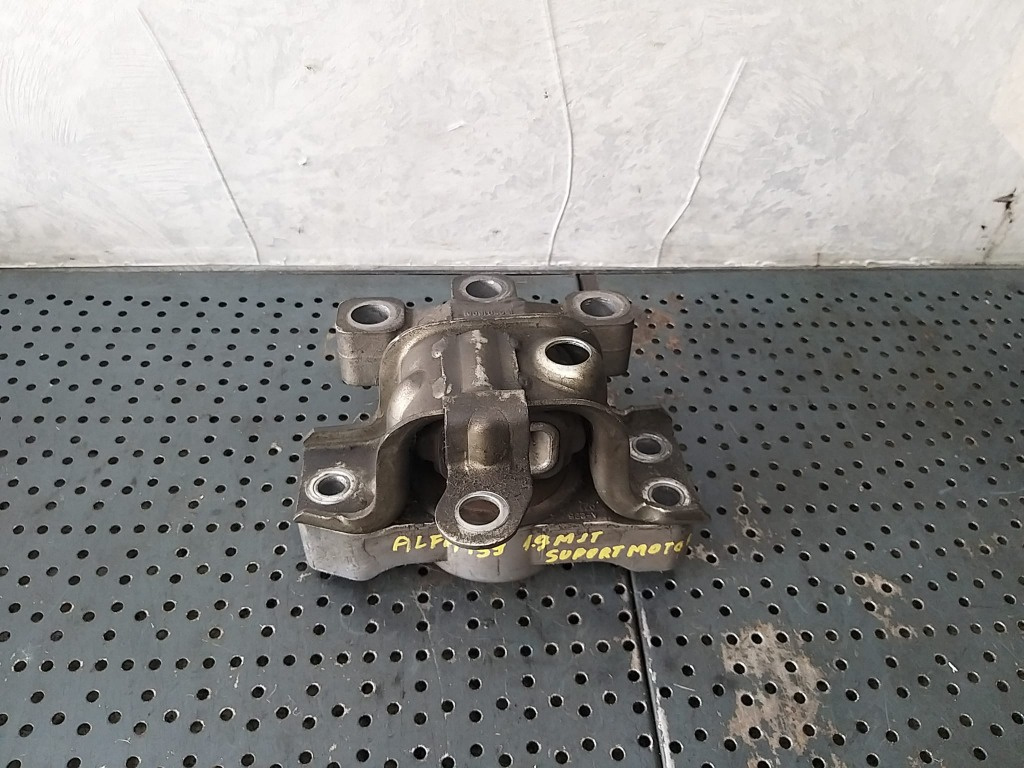 Suport motor 1.9 mjt alfa romeo 159 939 50501606
