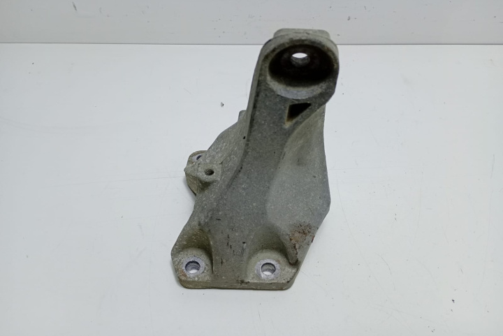 Suport motor 13807410 BMW Seria 3 E90/E91/E92/E93 [facelift] [2008 - 2013]