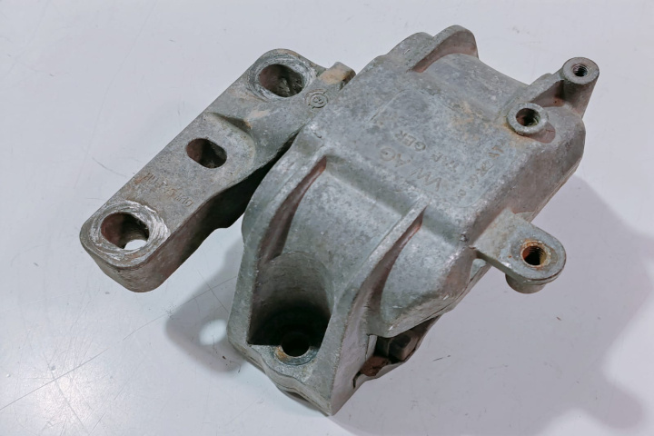 Suport motor 1K0199262AT Volkswagen VW Golf 5 [2003 - 2009]