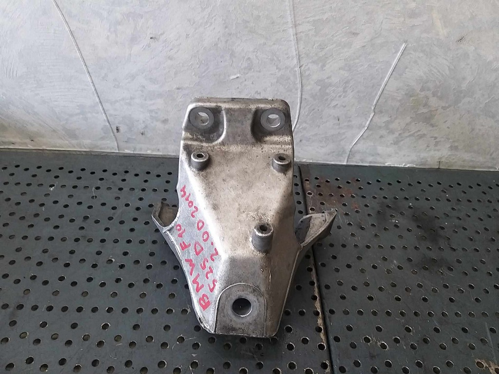 Suport motor 2.0 d bmw seria 5 f10 f11 525 2211679300401 13807410
