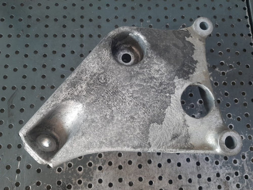 Suport motor 2.0 d n47d20c bmw seria 1 f20 f21 seria 5 f10 f11 seria 3 f30 f31 2211678861103