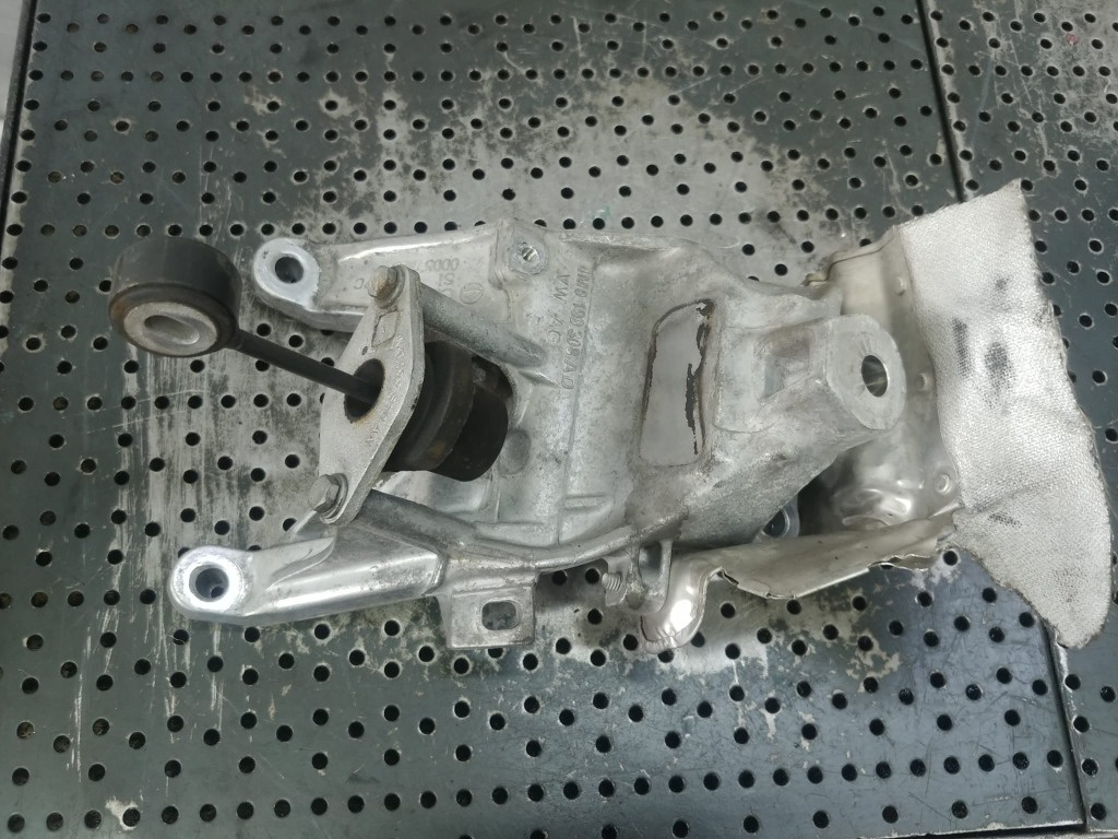 Suport motor 2.0 tdi det audi a4 b9 8w 4m0199308ad