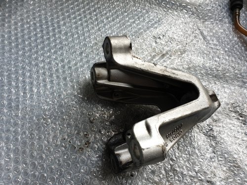 Suport motor 3.0 tdi quattro ccw audi a4 b8 a5 8t 8f q5 8rb 2007-2012 8k0199307aq