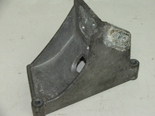 Suport motor 8200686637 Nissan Interstar 2.5 DCI cod motor G9U an fab. 2006 - 2011