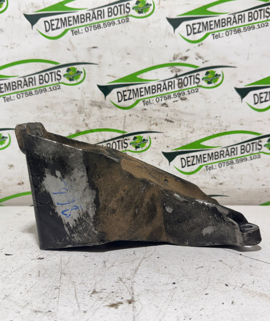Suport motor 8B0 199 307 P Volkswagen VW Passat B5 [1996 - 2000] wagon 1.9 TDI MT (115 hp)