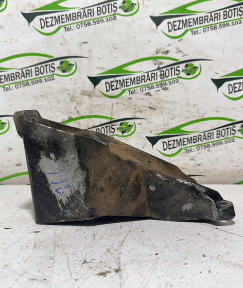 Suport motor 8B0 199 307 P Volkswagen VW Passat B5 [1996 - 2000] wagon 1.9 TDI MT (115 hp)