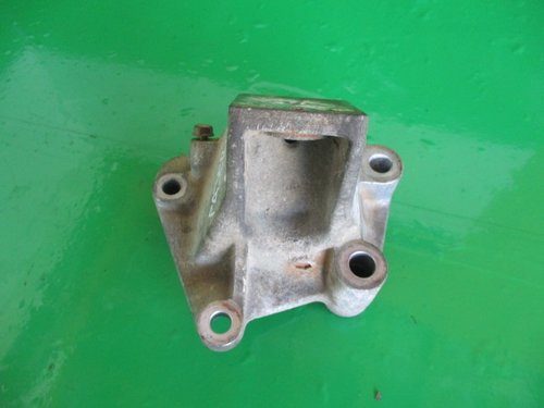 SUPORT MOTOR ALUMINIU DREAPTA MITSUBISHI PAJERO SHOGUN III 3.5 BENZINA FAB. 1999 – 2007 ⭐⭐⭐...