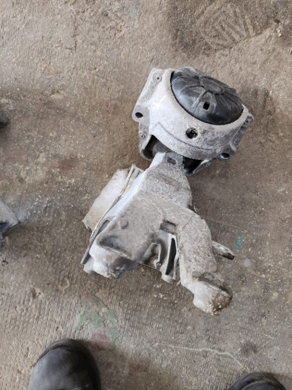 Suport motor Audi A4 B8 1.8 TFSI 2009 2011 2011 2012 2013