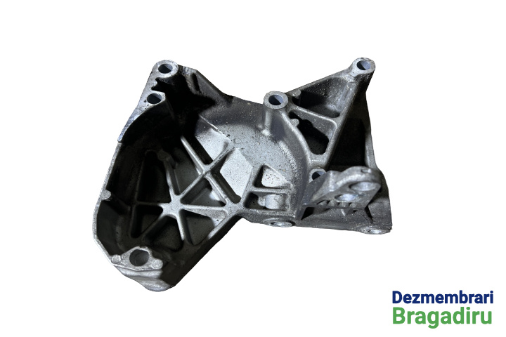 Suport motor Cod: 8200739777 Renault Megane 3 [2008 - 2014] Hatchback 5-usi 1.5 dCi MT (106 hp) Euro 5