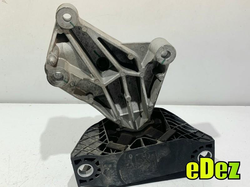 Suport motor cu tampon Dacia Sandero 2 (2012-2017) 1.2 benzina; 0.9 tce D4F (732); H4B (412) 113752043R