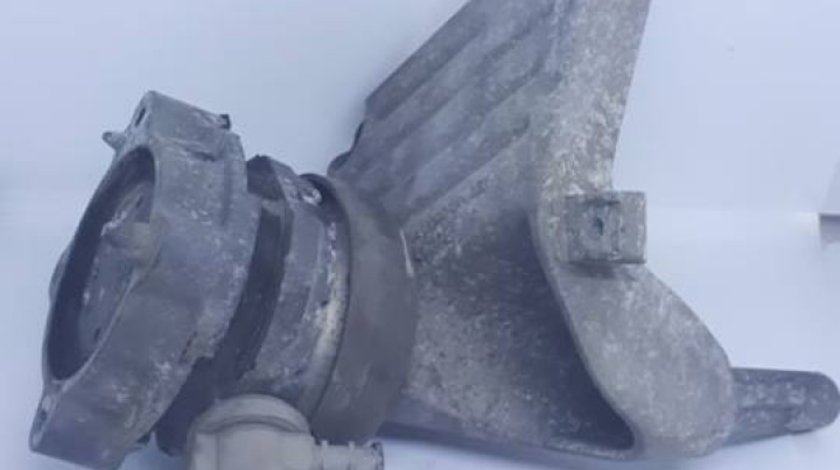 Suport motor cu tampon dreapta Audi A8 4E D3 3.7 / 4.2 benzina 4E0199308AK / 4E0199381