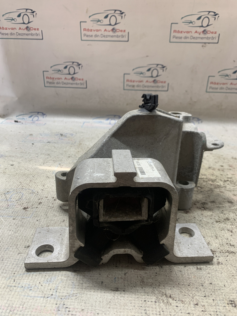 Suport motor Dacia Duster - Motorina 2013, 112105867R