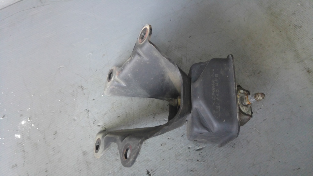 Suport motor derapta 2.4 d d2fa ford transit yc15-6b014-bc ⭐⭐⭐⭐⭐
