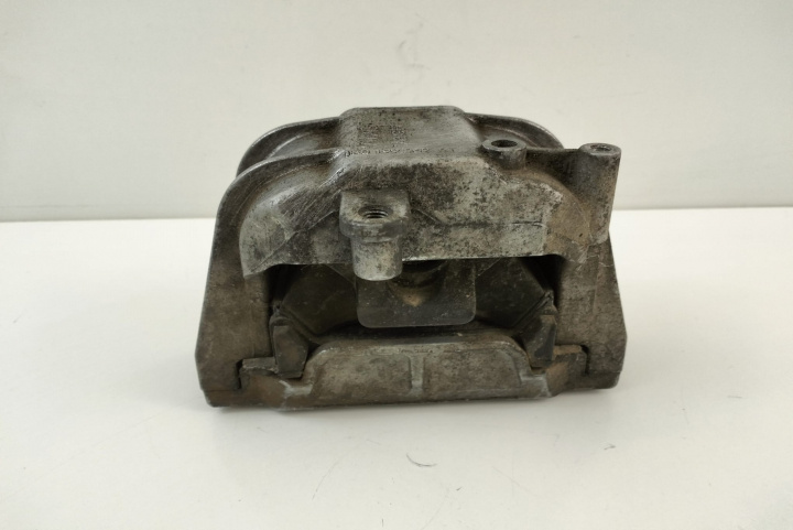 Suport motor dreapta 1K0199262AT Audi A3 8P/8PA [facelift] [2004 - 2008]