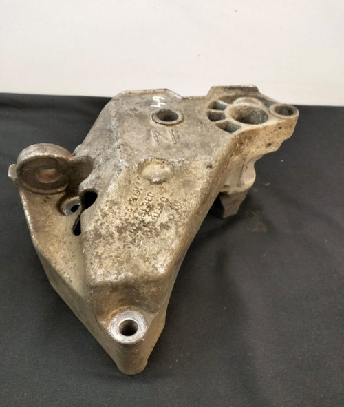 Suport motor dreapta ASZ ATD AJM ARL AXR 1.9 tdi 038199207N Volkswagen VW Golf 4 [1997 - 2006]
