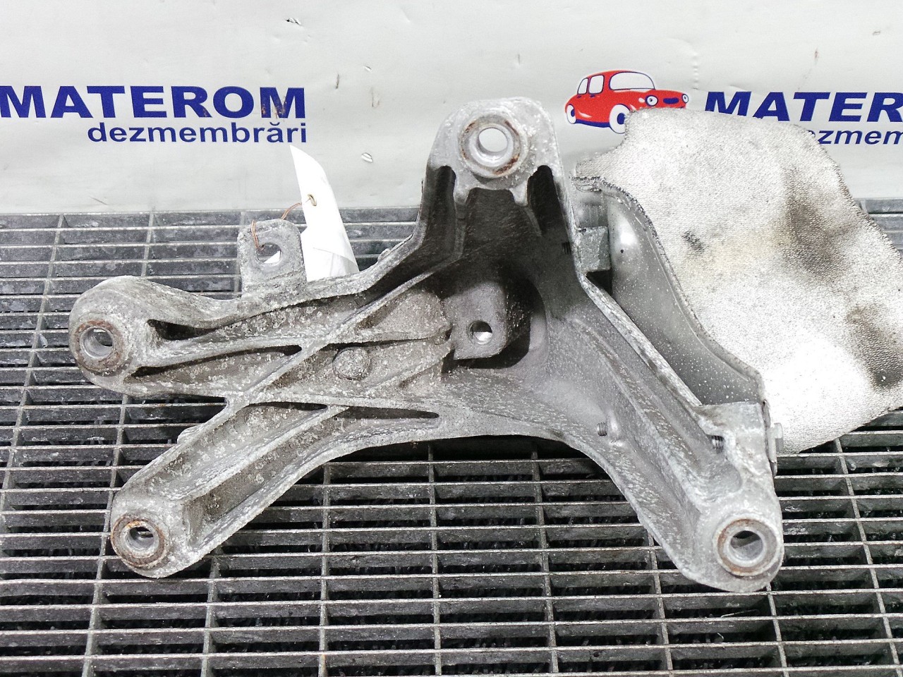 SUPORT MOTOR DREAPTA AUDI A4 2.0 TDI - (2012 2015)