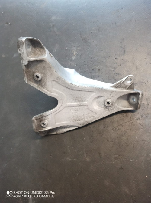 Suport motor dreapta Audi A4 (8E2, B6) 1.9 TDI - COD 8E0199308D