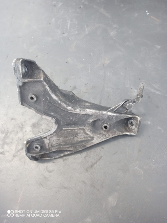 Suport motor dreapta , Audi A4 B6 , 1.9 TDI COD - 8E0199308D