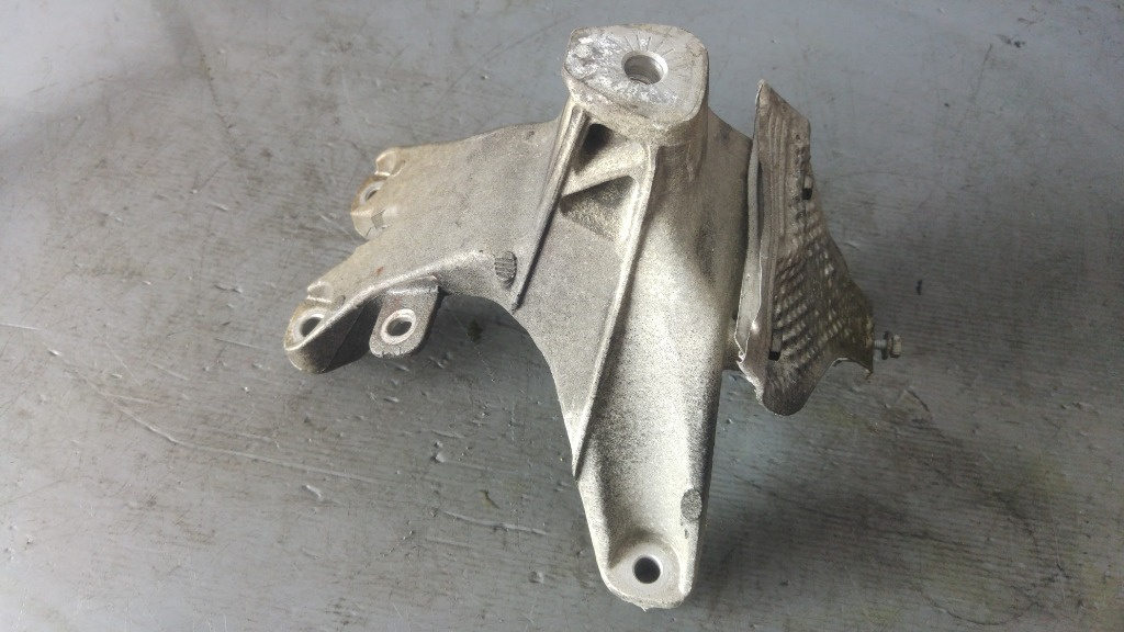 Suport motor dreapta audi a4 b8 2.0 tdi cag 8k0199308ca