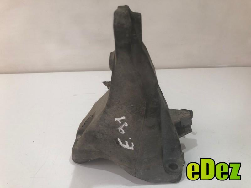 Suport motor dreapta BMW Seria 3 (2006-2012) [E92] 2.0 d n47d20a , N47D20C 143 cp 6781916