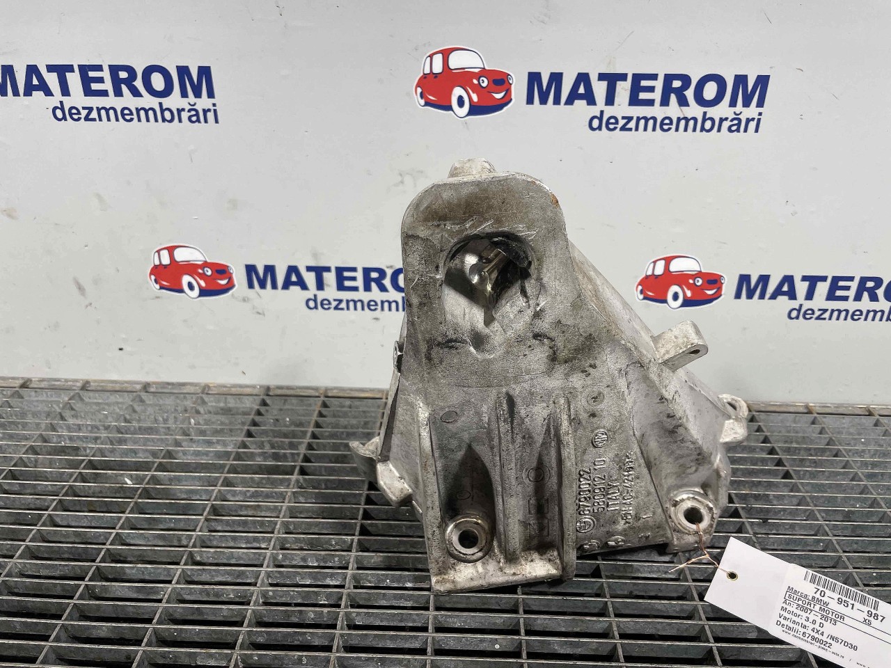 SUPORT MOTOR DREAPTA BMW X5 3.0 D - (2007 2013)