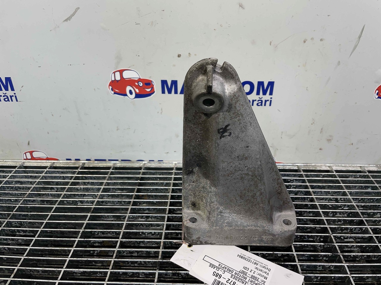 SUPORT MOTOR DREAPTA MERCEDES C-CLASS 2.2 CDI - (2000 2007)