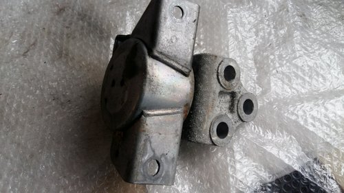 Suport motor dreapta opel corsa d 1.7 cdti 468646740