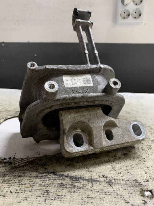 Suport motor dreapta Skoda Octavia 3 1.6 Motorina 2014, 5Q0199262DF