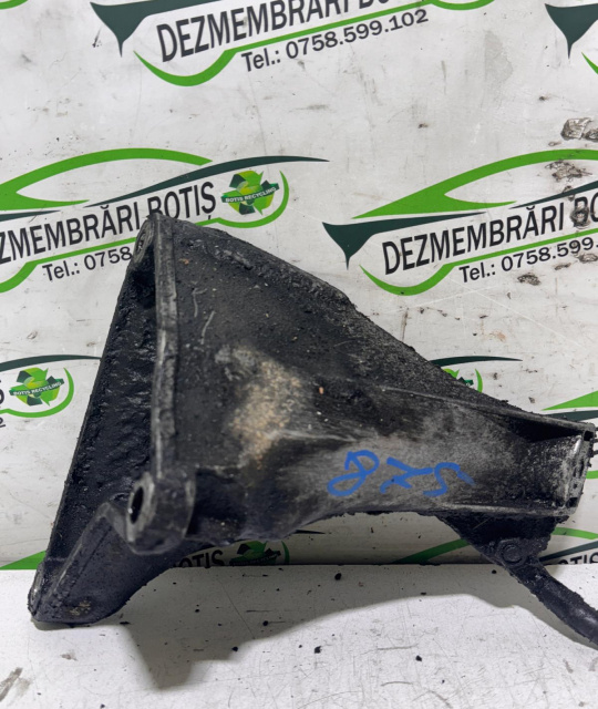 Suport motor dreapta Volkswagen VW Passat B5 [1996 - 2000] wagon 1.9 TDI MT (115 hp)