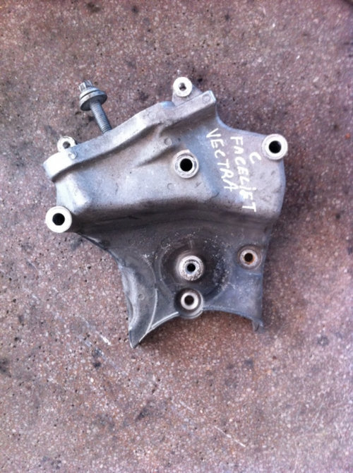 Suport motor la distributie Opel Vectra C [facelift] [2005 - 2009] wagon 5-usi 1.9 CDTi MT (150 hp)