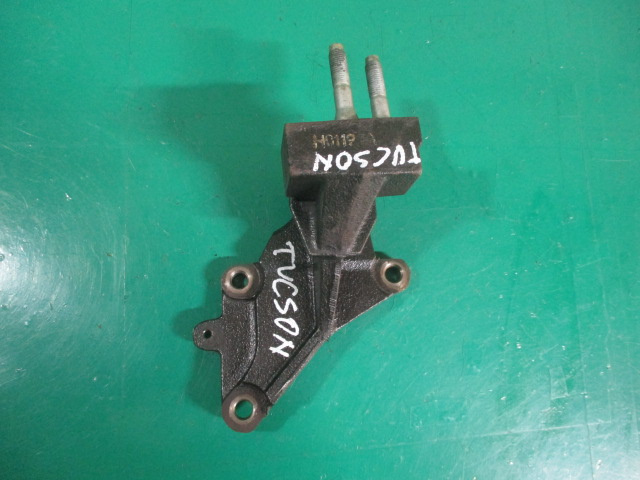 SUPORT MOTOR METAL HYUNDAI TUCSON 2.0 16V BENZINA FAB. 2004 - 2010 ⭐⭐⭐⭐⭐