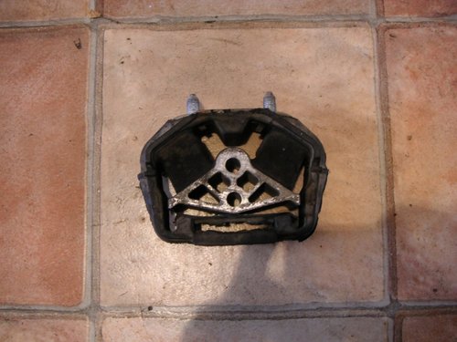 Suport motor Opel Astra F cod 90473852, 90344690, 90473853