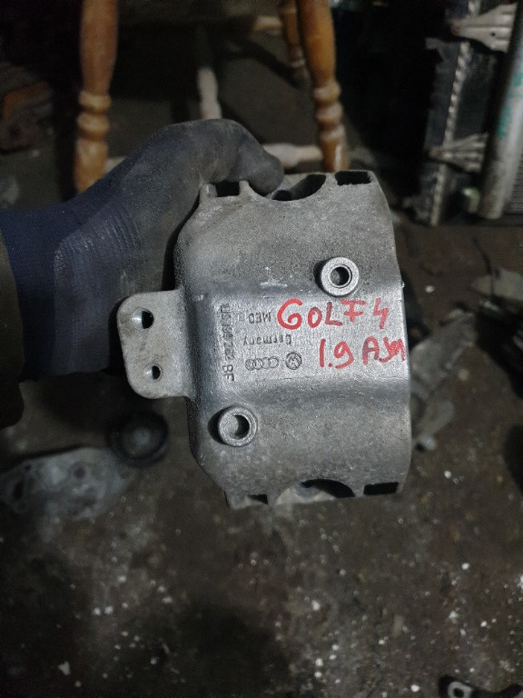Suport motor original golf 4 cod 1J0199262BF