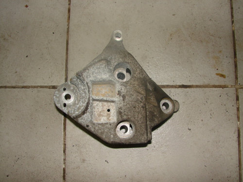 Suport motor Renault Clio 2 [1998 - 2005] Hatchback 3-usi 1.5 DCI MT (65 hp) II (BB0/1/2_ CB0/1/2_)