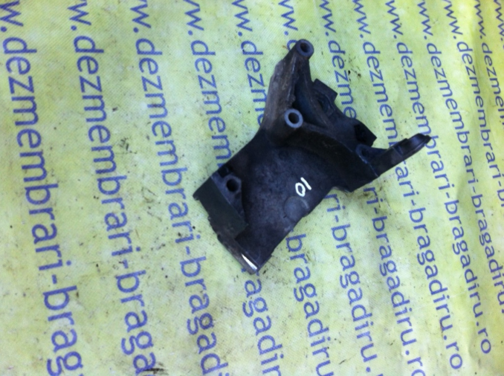 Suport motor Renault Clio 2 [1998 - 2005] Hatchback 3-usi 1.5 DCI MT (82 hp) II (BB0/1/2_ CB0/1/2_)