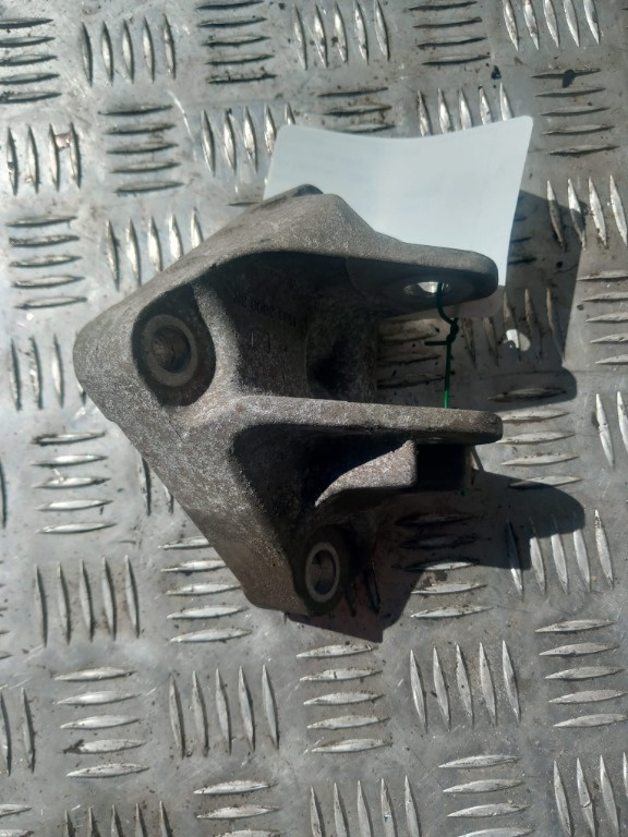 Suport motor Renault Laguna 3 2.0 DCI an 2008 cod 113320003R/8200741758